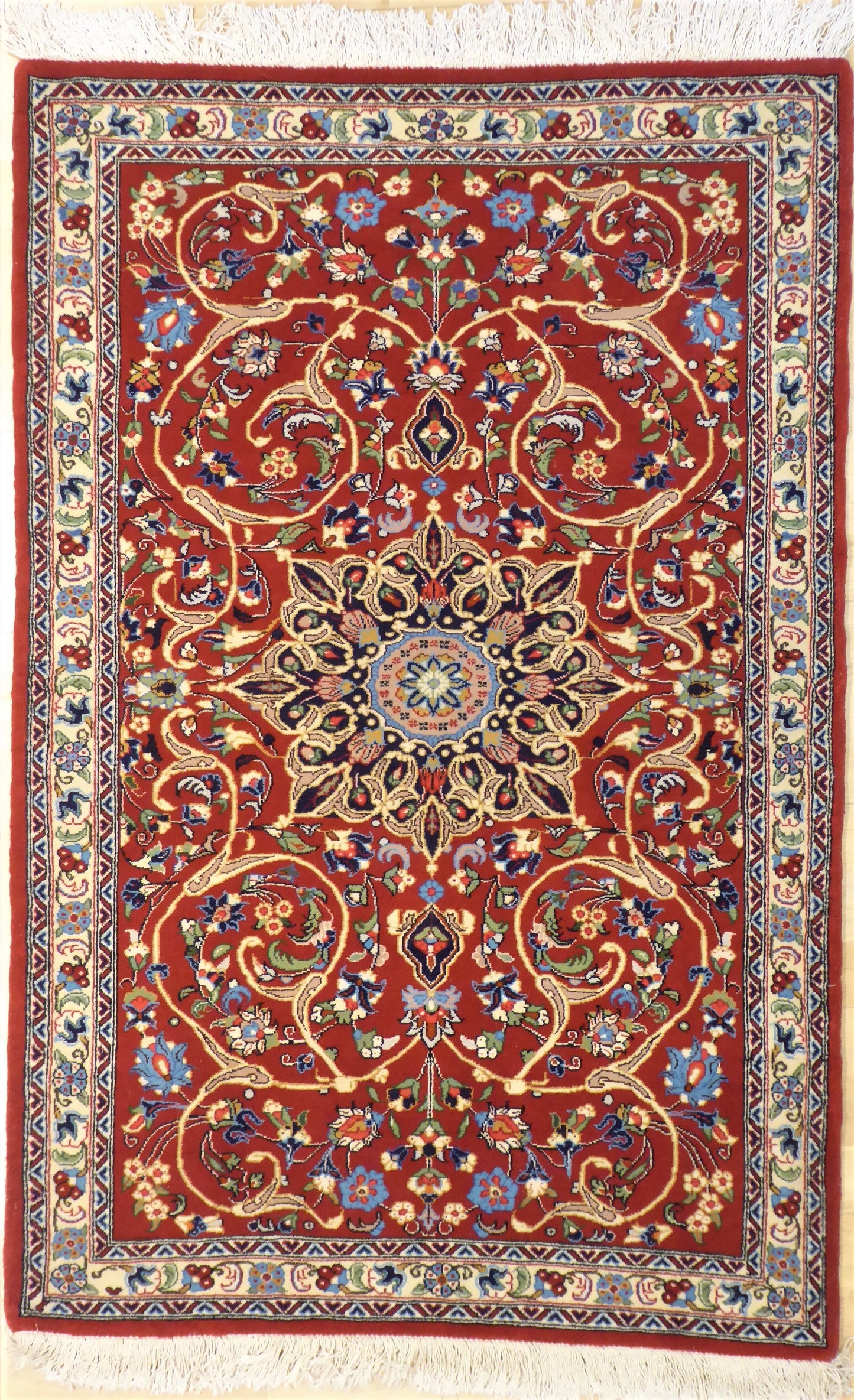 Isfahan Iran 122x88 cm